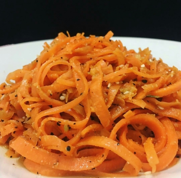 Морковь по-корейски, низкокалорийный вариант