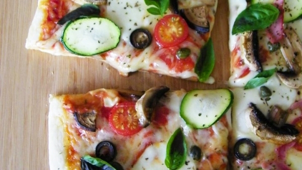 Домашняя вегетарианская пицца